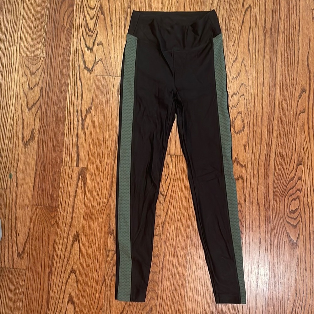 Koral black and green leggings